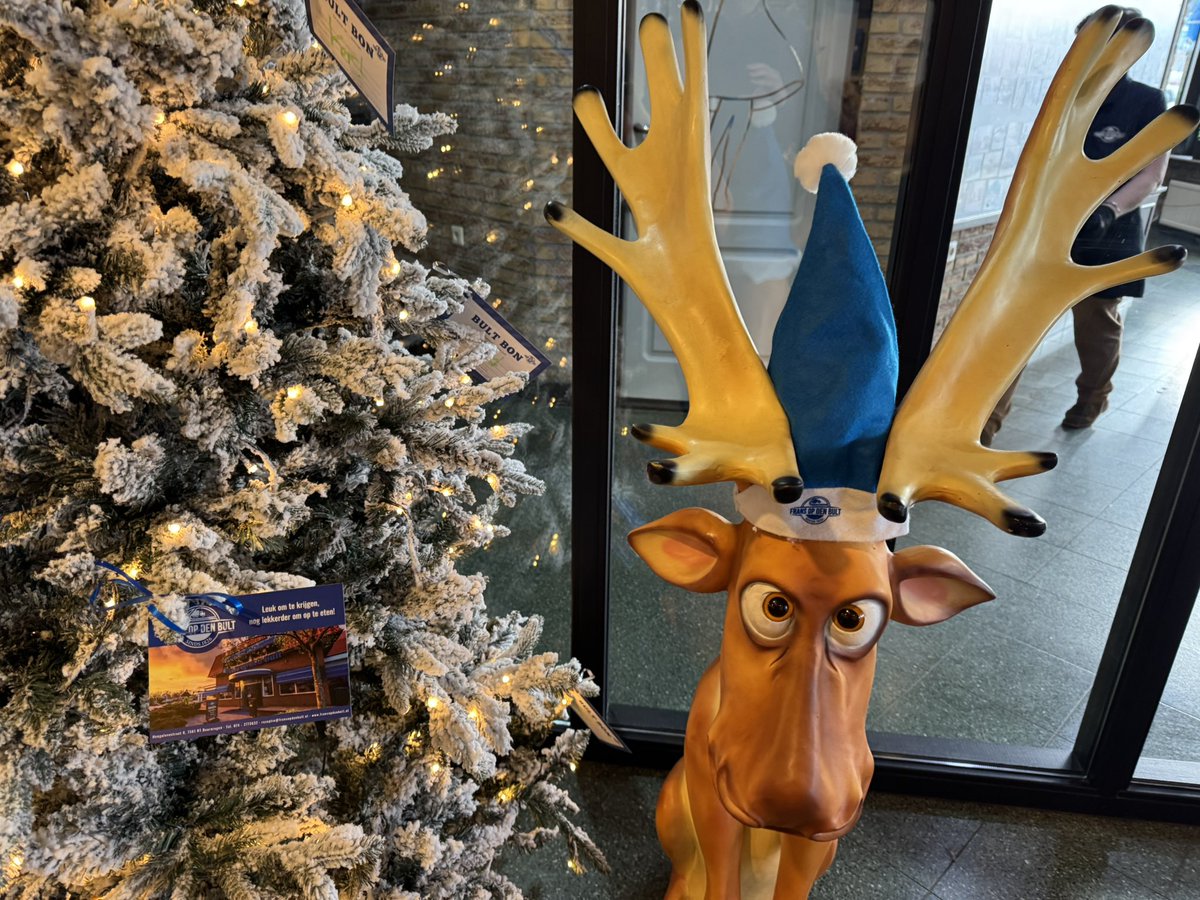 Botenwagen's tweet photo. Voor de olie-jongens onder ons: 1x Bolster en 5x Riser assembly geladen | Van de Duitsers een kerstcadeautje mogen ontvangen 💝 | Naast een barre man mogen parkeren | Frans op den Bult aangedaan #daftrucks #volvotrucksnl #rendier https://t.co/GMJGRuRfPB