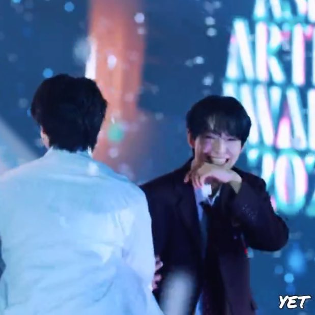 nekotokki__'s tweet photo. LOOK AT DOYOUNG MAKING YUSHI LAUGH 😭😭😭😭 https://t.co/sLO8UJV8mW