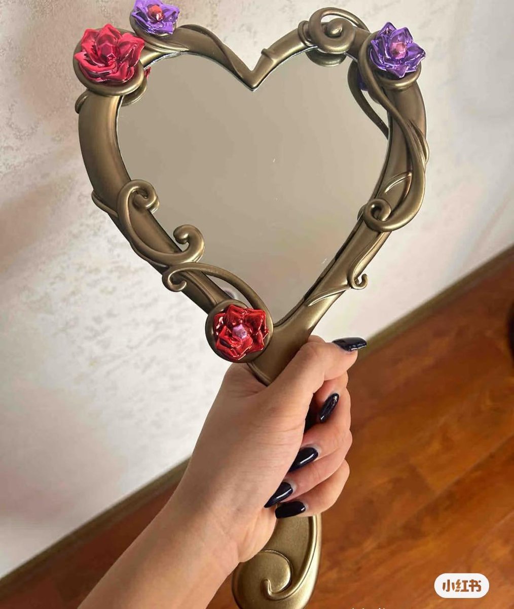 prettiestavenue's tweet photo. barbie mirror https://t.co/gMSMQSUHGC