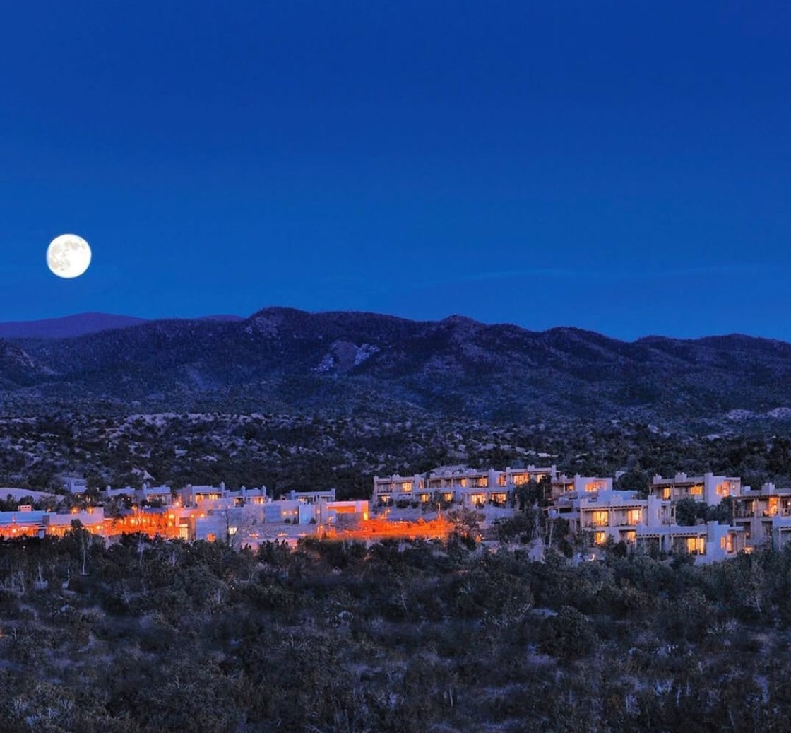 LoriMontoyaSan1's tweet image. This weekend's Santa Fe event is Winter Stargazing at Monte Vista Terrace at Four Seasons Rancho Encantado!
Saturday, 12-28 from 6:00-8:00 pm, $15 per person

#santafeevents #santafenewmexico #localfun #stargazing #cookiesandcocktails
