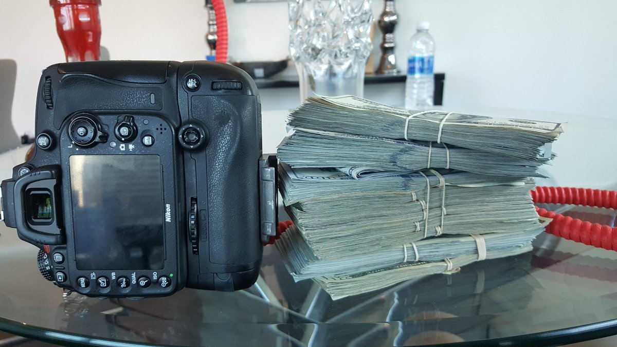 ishootraw562's tweet photo. #nikon #dtla #la #cash #cnotes https://t.co/6ukq6VTHX7