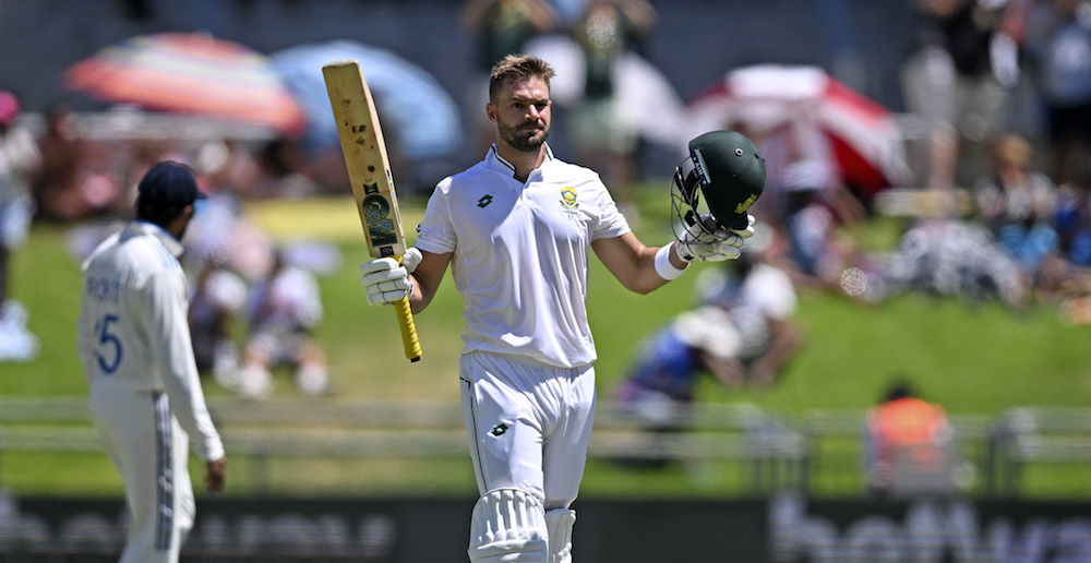 Saravan79320992's tweet photo. Markram's Heroics Bring South Africa Closer to a Crucial Lead #Trisha #jaiswalrunout  #MAXimumBlockbuster #GTAVI #Vettri  https://t.co/eoWTbdthok https://t.co/7WvOlsILIw