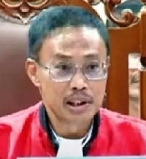 @opposite6892 Tampang Hakimnya aja kek Asuu,, 🐶