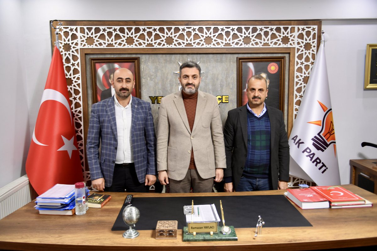 ramazanyaylaci's tweet photo. 📍AK Parti #Yeşilyurt İlçe Başkanlığı
#Melekbaba Mahalle Muhtarımız Olcay Alpaslan ve #Mahmutlu Mahalle Muhtarımız Yaşar Ekici, parti binamızda bizleri ziyaret ettiler.
Nazik ziyaretlerinden dolayı muhtarlarımıza teşekkür ediyorum. https://t.co/0v9hl4DUqD