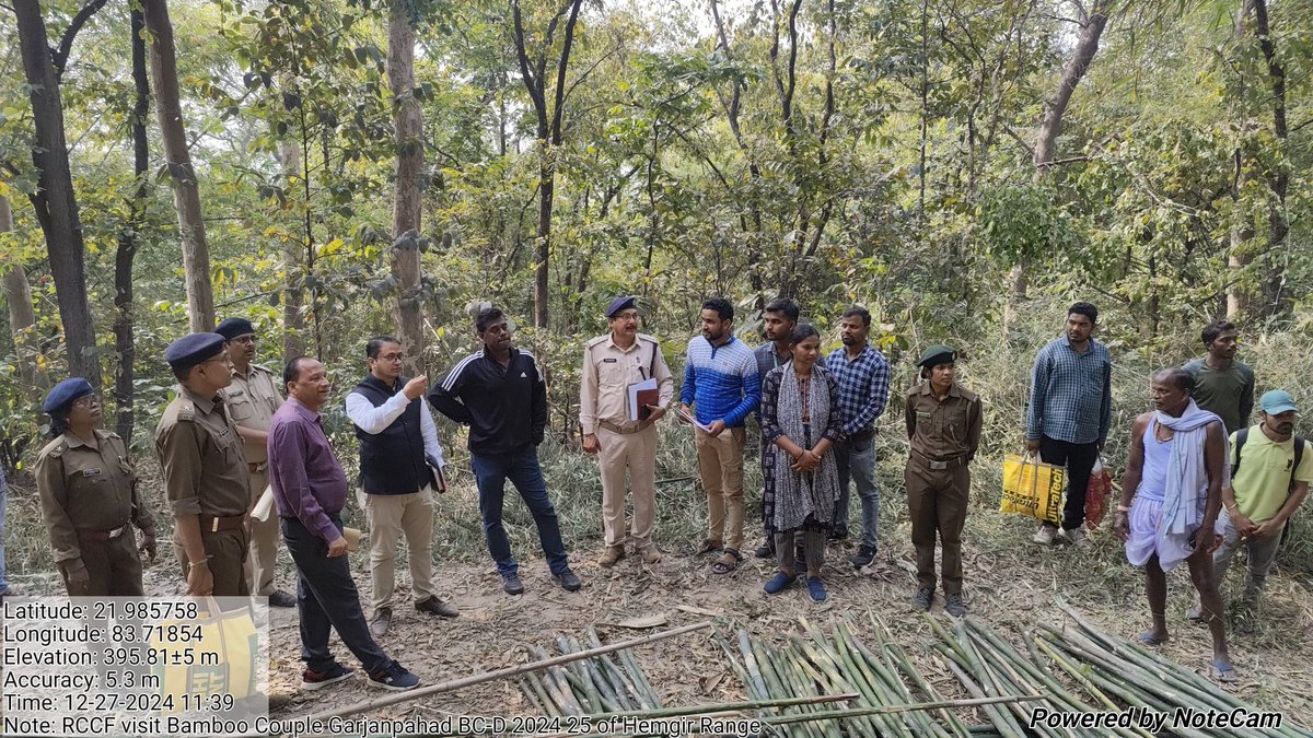DfoSundargarh's tweet photo. Visit of #RCCF Rourkela Circle @yuhinarams to Timber & Bamboo coupes in #Sundargarh forest division with Hemgiri range staff & OFDC staff.
RCCF inspected the converted logs and firewood stacks & issued instructions to complete the work before fire season.
@ForestDeptt https://t.co/wFHIkpuSwj