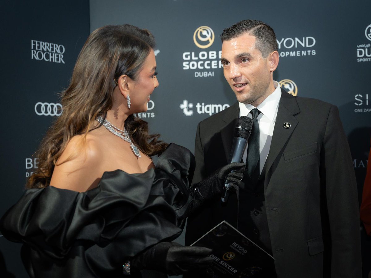 Gracias <a href="/Globe_Soccer/">Globe Soccer Awards</a> por el reconocimiento al desarrollo global de la marca <a href="/afa/">AFA</a>. Es importante seguir trabajando en el posicionamiento global de nuestra Institución. Un placer haber participado de esta gala de la industria deportiva en Dubai.