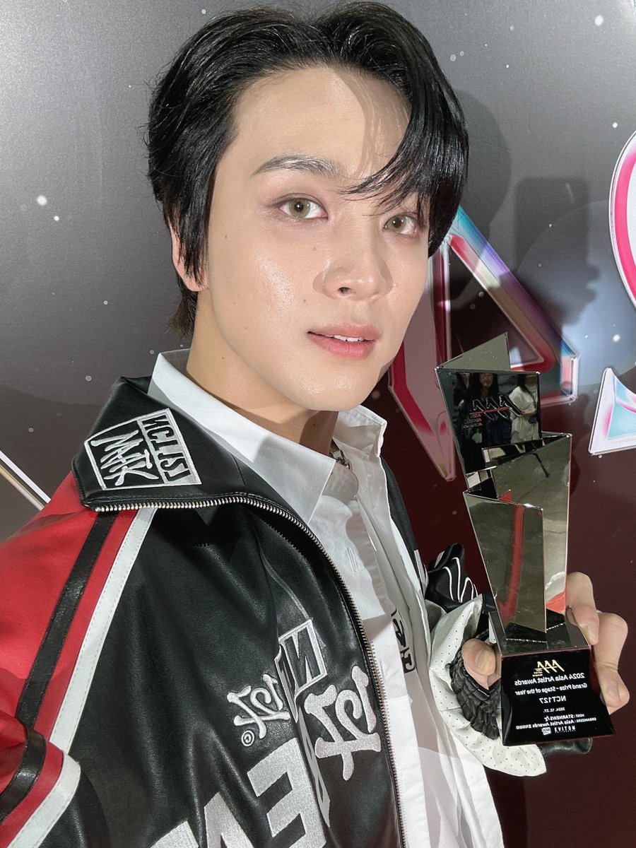 241227 HAECHAN BBL UPDATE!

"hari ini bener-bener bikin aku bahagia banget!!!
di akhir tahun ini, aku tampil dengan tekad yang lebih kuat dari sebelumnya, dan aku harap perasaan itu bisa tersampaikan ke kalian.
jujur, awalnya sempat ngerasa takut karena ada kekosongan tanpa