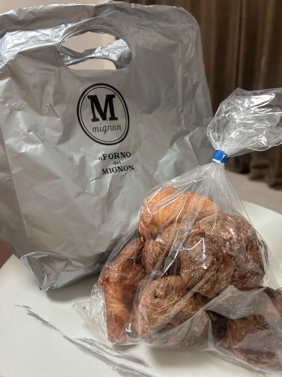今日もありがとうございました💖クロワッサン美味しくて沢山食べちゃった🥐ありがとう👶🏻ྀི
次回は12/29(日)14~20時で出勤です🫰