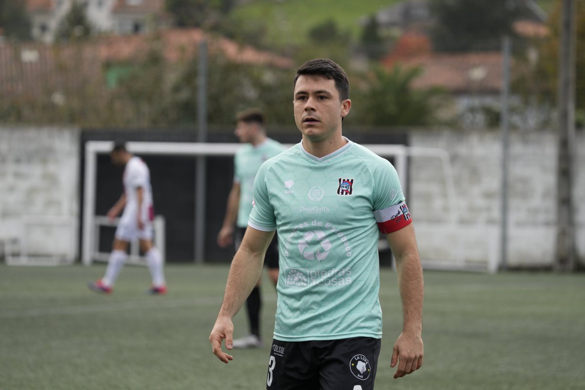 UMEscobedo's tweet photo. ©️🫡

3️⃣ Fermín Sánchez 

#ESCOgeBien | #2RFEF https://t.co/ge12OEEARw
