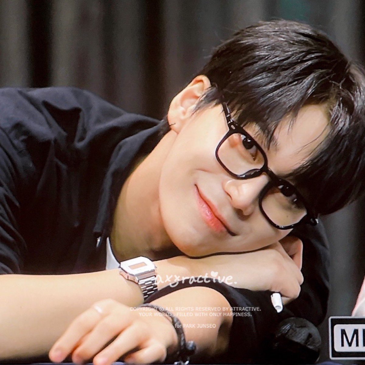 You deserve the most beautiful thing in the world, Junseo. You are the idol and the most perfect person there, so I will continue to support you wherever you go.

I love you. ❤️