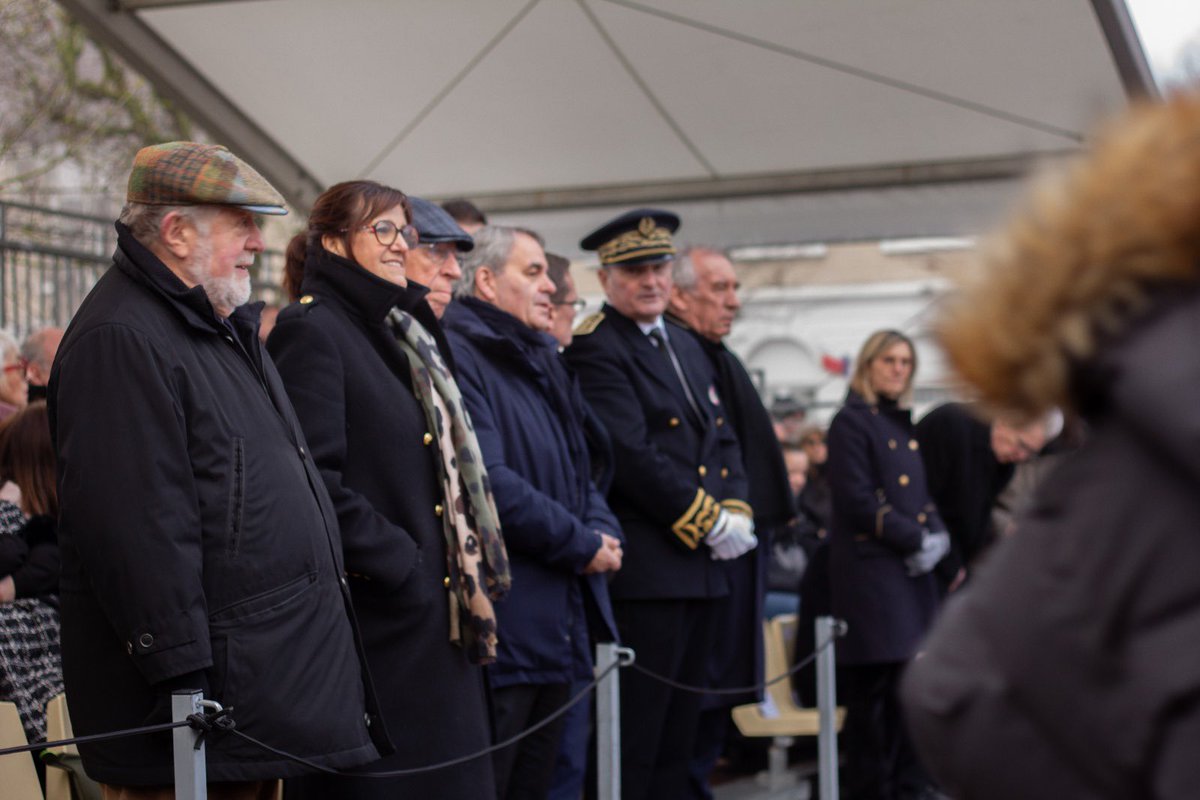 1974 une terrible catastrophe minière au puit saint-amé de Lievin.
42 #mineurs tués au fond de la
Mine par un coup de grisou.
La sécurité pas respectée pour les intérêts financiers des houillères.
<a href="/senateursCRCE/">Sénateurs CRCE-K</a>