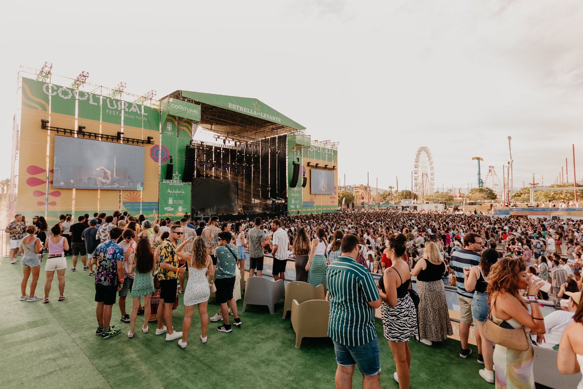 ÚLTIMOS 50 abonos BE COOL al precio actual 😏

💥2x1 en cualquier tipo de bebida hasta las 00h
💥Acceso a una plataforma elevada con las mejores vistas en los conciertos
💥Espacio reservado con barra y baños exclusivos BE COOL ✨

🎟️Consíguelo 👉coolturalfest.com