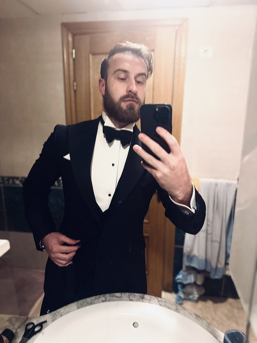 HypnoSuit tweet media