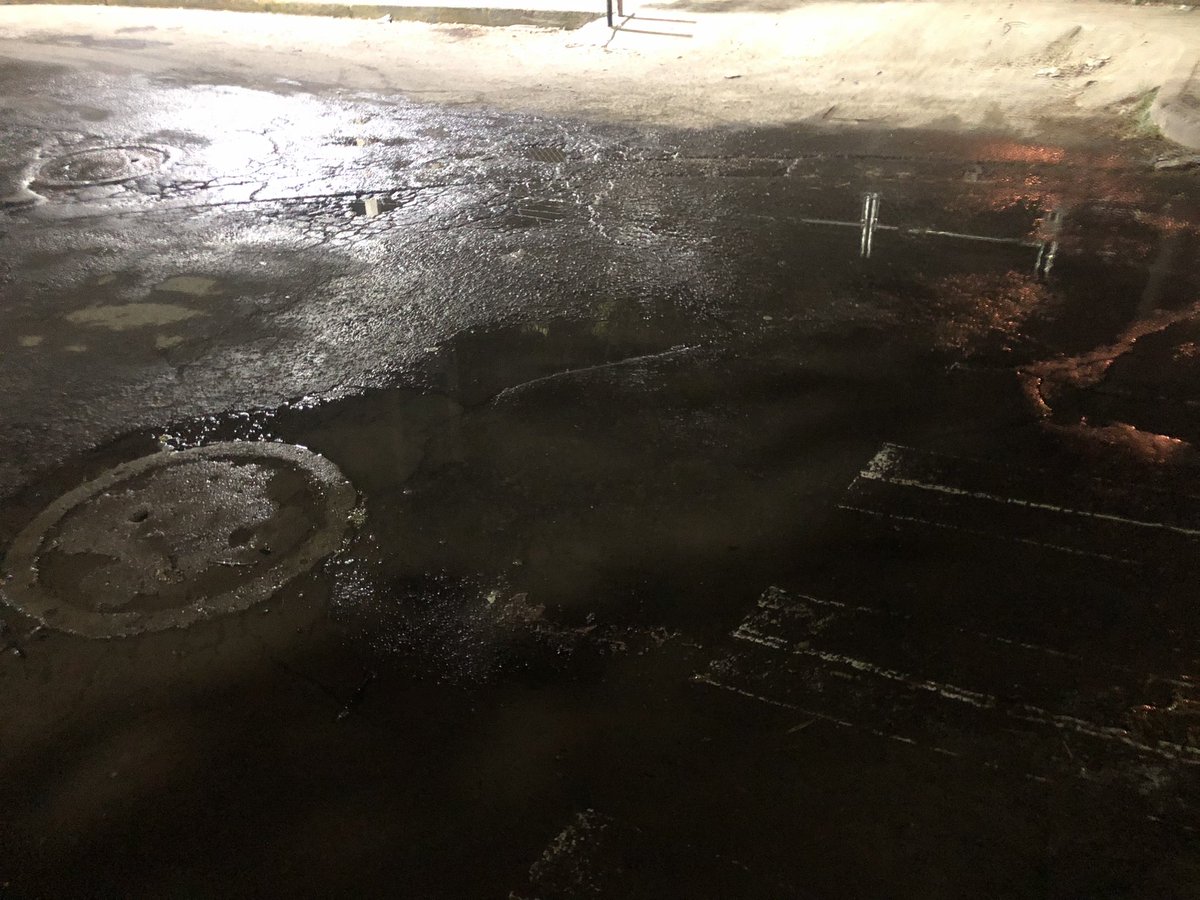 DomRichm's tweet photo. @AguadePuebla @danieltrejo22 @PueblaAyto @JCarlos_Valerio Es el mismo reporte solo que la ubicación exacta Circuito de las Flores Sur esquina Boulevard Las Carmelitas UH Mateo de Regil junto a la caseta de vigilancia  https://t.co/Iq8TfaEeEI https://t.co/qZwXC0b26n