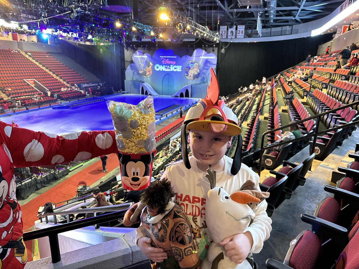Katieschultz's tweet photo. so excited to see his pals at Disney on Ice!! #disneyonice @AgganisArena @JimmyFitzgerald https://t.co/F6Ait1Fx5S