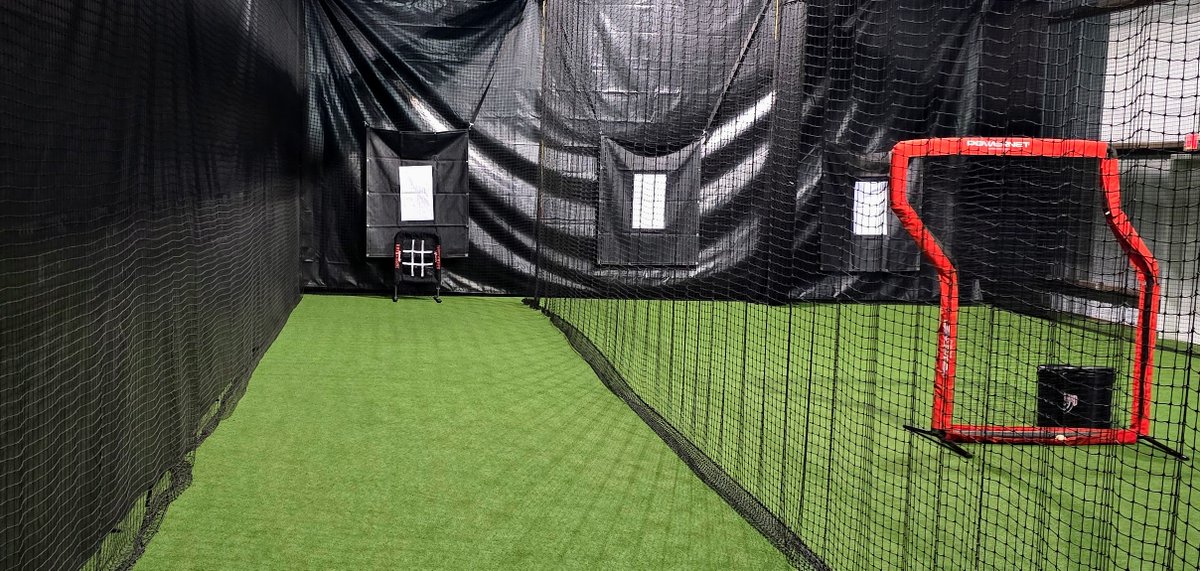 madeinusaswla's tweet image. Discover the Utility Sports Academy, the premier hitting facility in town! Whether you're swinging for the fences or perfecting your pitch, our state-of-the-art equipment and professional coaching staff are here to elevate your game to the next level.