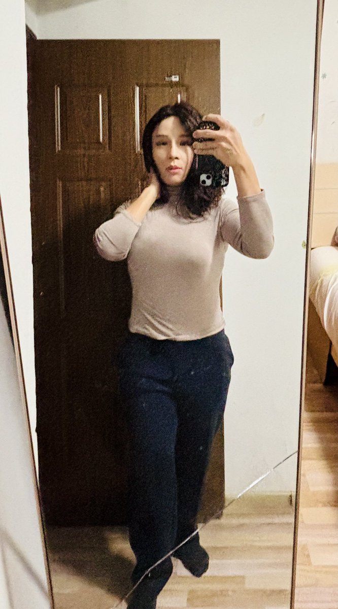 好久沒有一個人看電影了
今天這部 破地獄 
很適合獨自慢慢觀賞

#Craft #female mask #Lin  
#Sissy