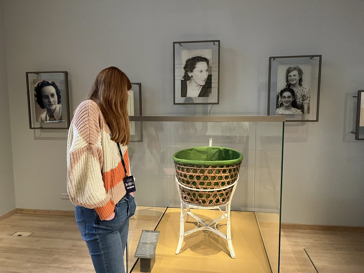 Bijzonder om vandaag met dochter het onlangs geopende Holocaustmuseum en de Hollandsche Schouwburg te bezoeken. #opdatwijnietvergeten