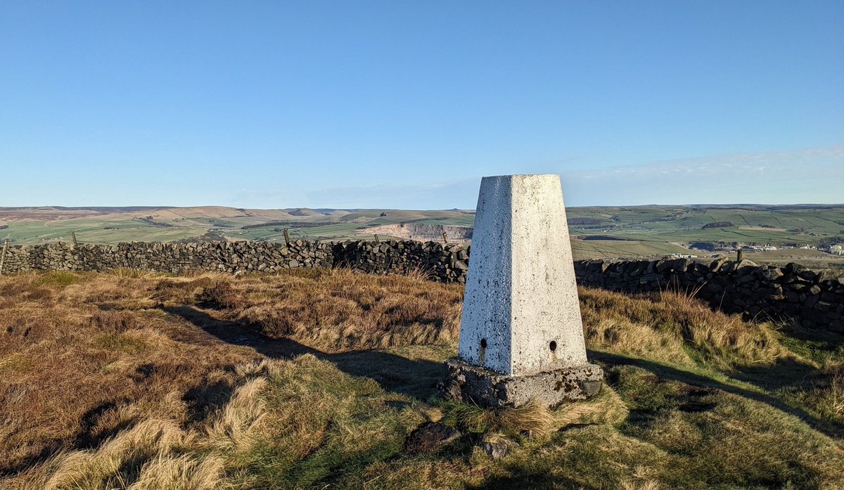 fellrunningguide tweet media