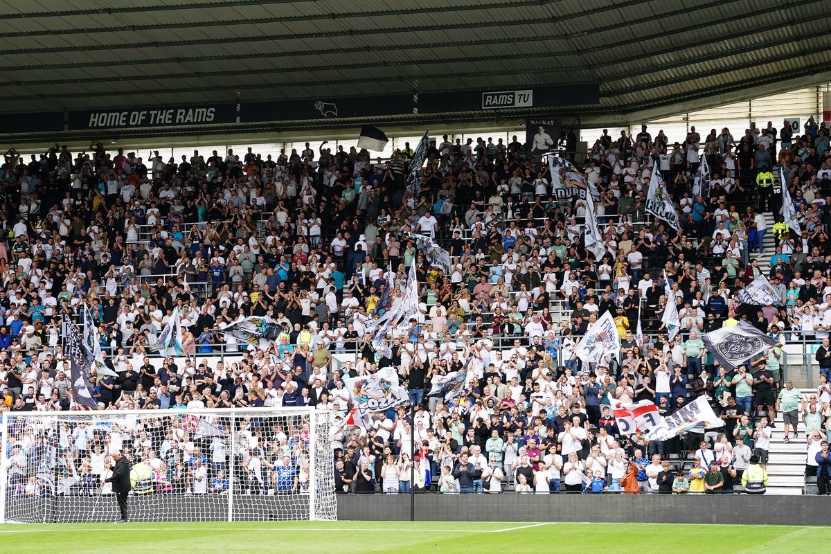 Get ready for our game against Leeds United tomorrow! 🖤

Bring your scarves this Sunday to Pride Park Stadium and let’s turn it into a sea of black and white and create an unforgettable atmosphere together! 🤍

#dcfc #dcfcfans
