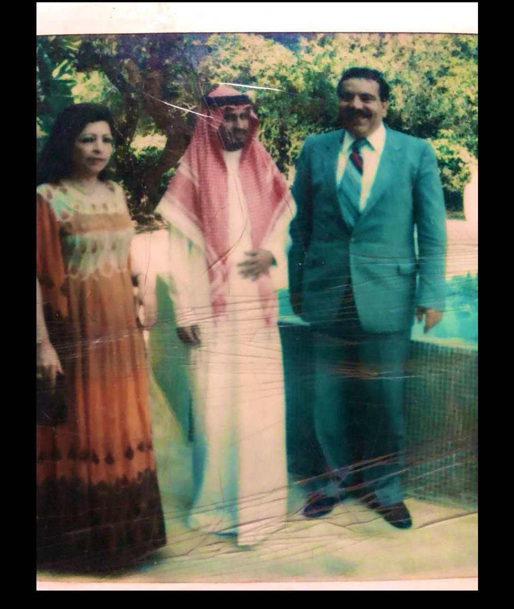 رحلة العطاوي و مشاركته في عيد التحرير و الاستقلال و اكتشاف المقناص في دولة الجزائر 
وحفل الغداء الذي اقامه العقيد / احمد بن شريف في منزله الخاص للعطاوي . 
.
#عبدالرحمن_العطاوي 
#شاعر_هوازن