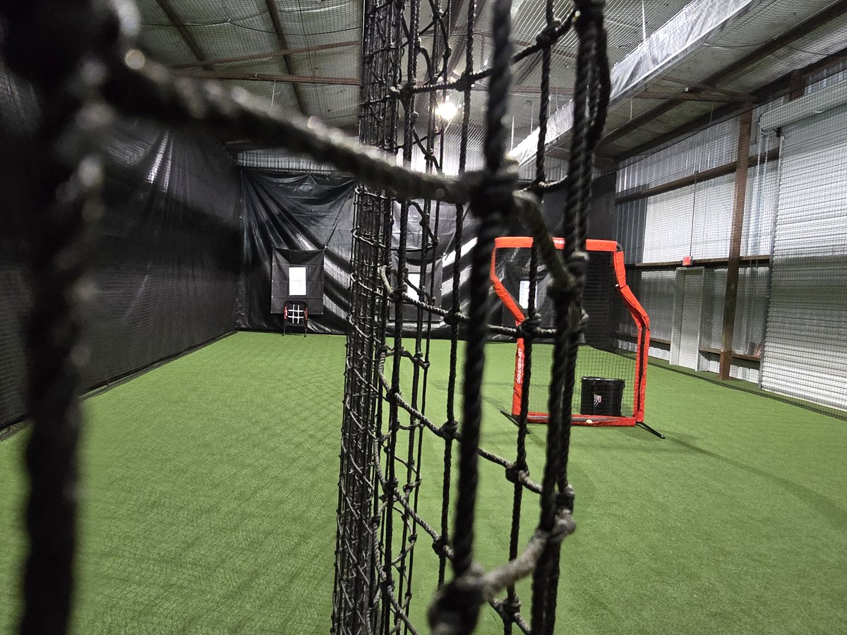 madeinusaswla's tweet image. "Step up to the plate and dominate at Utility Sports Academy, the leading baseball and softball hitting facility in Sulphur, LA! 🌟 Ready to refine your swing? Our state-of-the-art batting cages and seasoned coaches are here to transform you into a hitting sensation.