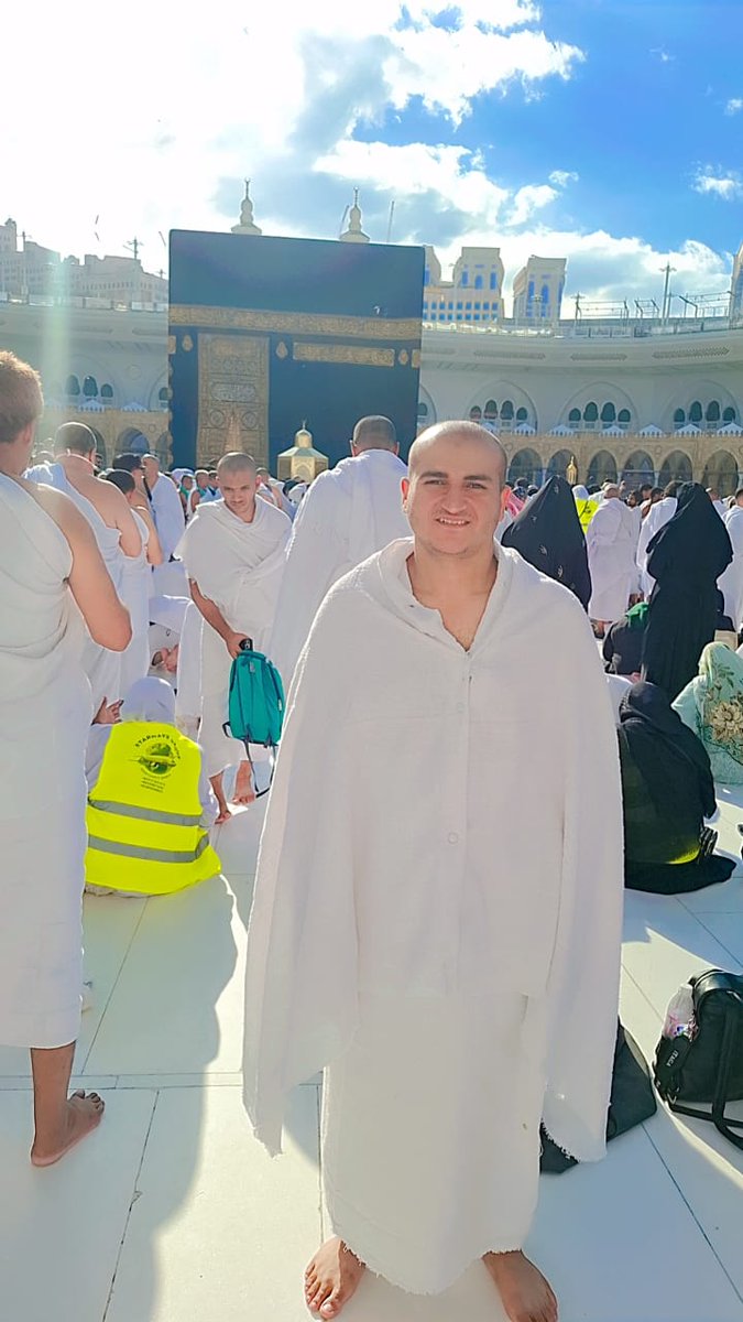 EslamGwed's tweet photo. لبيك اللهم عمرة خالصةً لوجهك الكريم
الحمدلله أن بلغتنا هذا المكان 
الحمدلله على تمام العُمرة. https://t.co/1q8UsKEsnW
