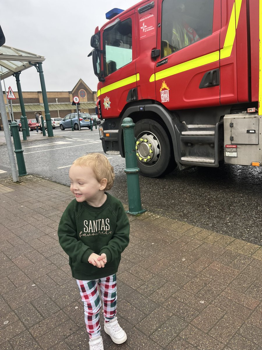 Ella-jane Field tweet media