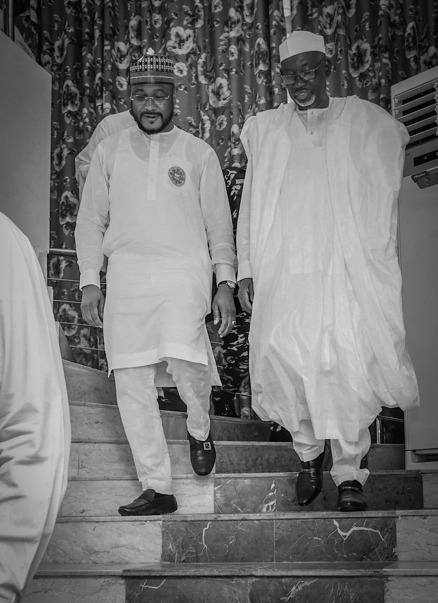 daudalawal_'s tweet photo. With a heavy heart, I extend my deepest condolences to my friend and brother, the Governor of Jigawa State, Mallam Umar Namadi, over the sad loss of his mother, Hajiya Maryam, and his son, Abdulwahab Umar Namadi. 

These are challenging times for the governor and his family. My heartfelt prayers are with them, praying to Allah to grant the deceased Jannatul Firdaus and to provide the family with the strength and comfort they need to navigate through this profound loss.
