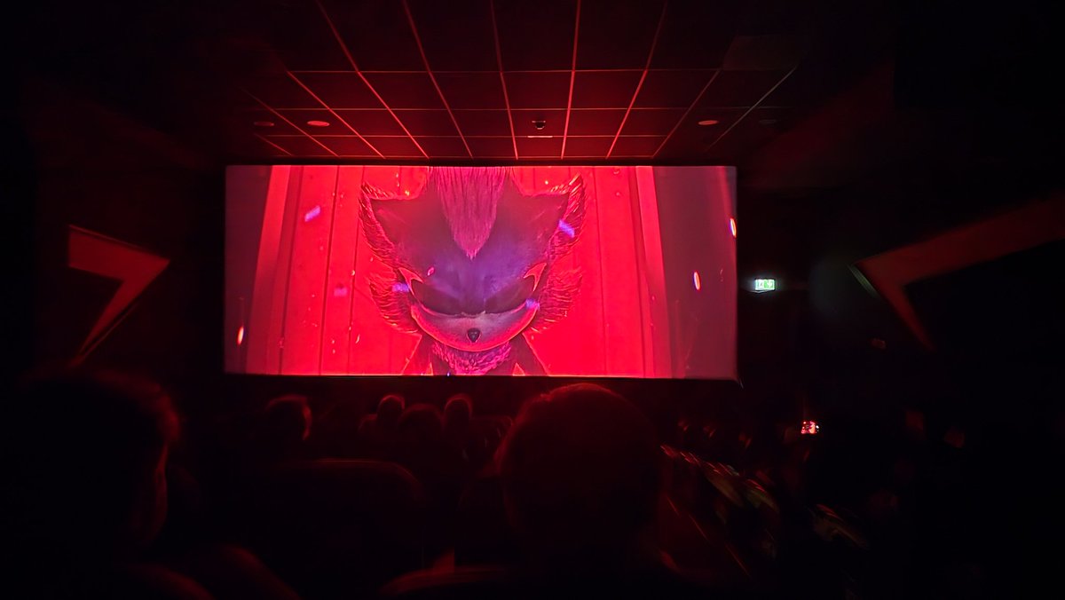 Ab in Runde 2! 🔵🔴

But in ENGLISH! #SonicMovie3