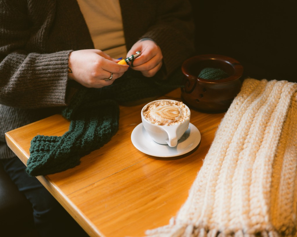 Nothing beats a relaxing hobby and your favorite coffee shop. 🧶⁠
⁠
Our Gingersnap latte is like a hug in a mug, with all the gingery goodness you crave. Grab a friend, a crochet needle, and meet them at Temple and sip on this festive treat together! ⁠
⁠
#MeetMeAtTemple