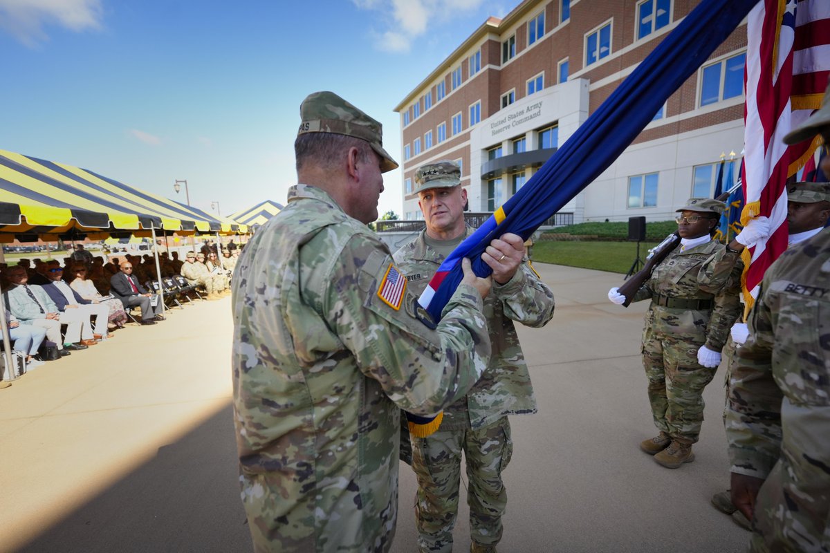 Here are some #USArmyReserve ceremonial highlights from the #YearInReview photos. 📆 

Check out all the photos here!  📷 
usar.army.mil/YearInPhotos/
