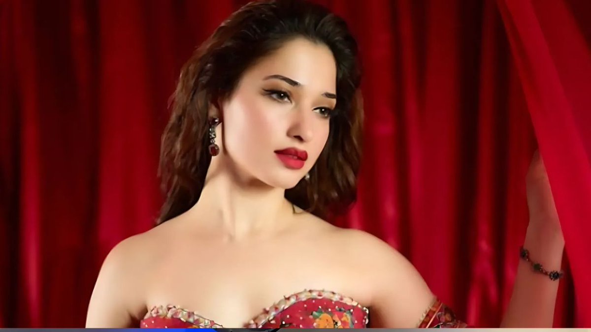khulasajunction's tweet photo. #tamannabhatia
#NewProfilePic 
#TamannaahBhatia 
#Tamannaah 
#TamannaahBhatia𓃵 
#hotbaits 
#hotwifetapatía 
#Trending #TrendingNow 
#dpkindikieffect 
#aajkiraat
#beauty 
#BeautyMoment 
#actress 
#ActressHub 
#ActressHotEdits 
#acting
#Songs 
#cute
#viralvideo 
#ViralVideos https://t.co/7g1ABeFR3E