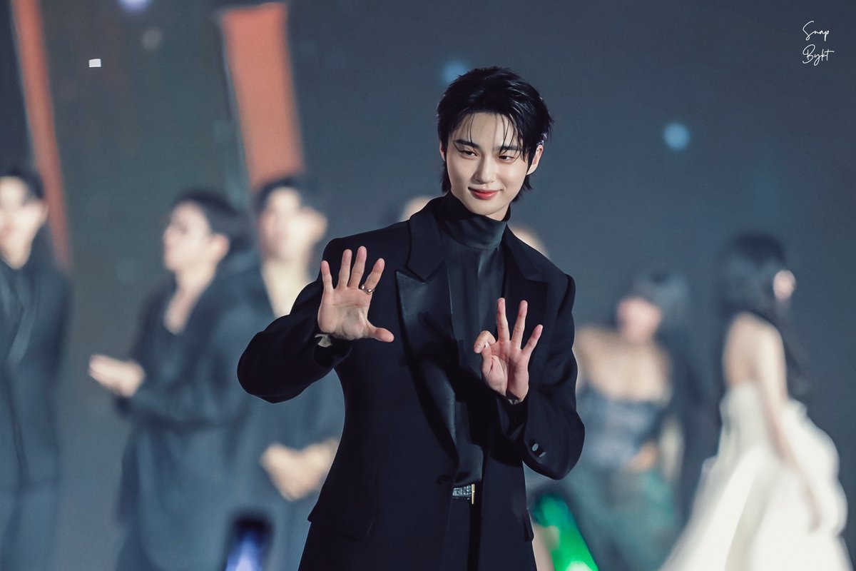 KtShawol's tweet photo. ♡
#변우석 #ByeonWooSeok #AAA2024 https://t.co/IxfoTR0vxH