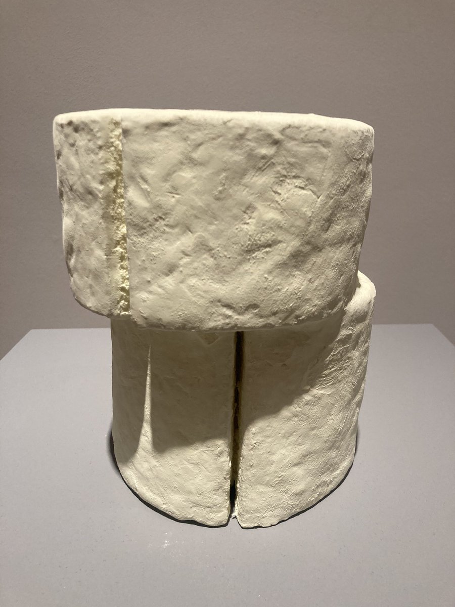 pietro778899's tweet photo. Ingeborg Lüscher, artiste contemporaine qui a travaillé avec differents matériaux et avec le jaune. https://t.co/AMh4XWTEqY