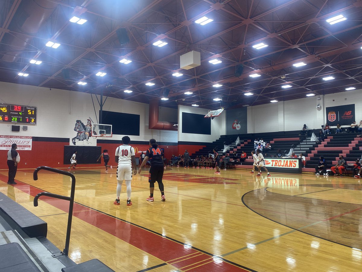 Final #HSBB <a href="/LCHSBB/">Lee County Trojans Basketball</a> Roundball Classic

Cairo 51
Mitchell Co 45

‘25 JyKortnee Brown poured in 21 pts. Davion Tarver had 13 pts for the Syrupmakers. 
Mitchell CO’s Josh Haywood finished with 12 pts. 

Cairo plays at 1 pm on Sat. Mitchell Co has an 11:30 am tip-off.