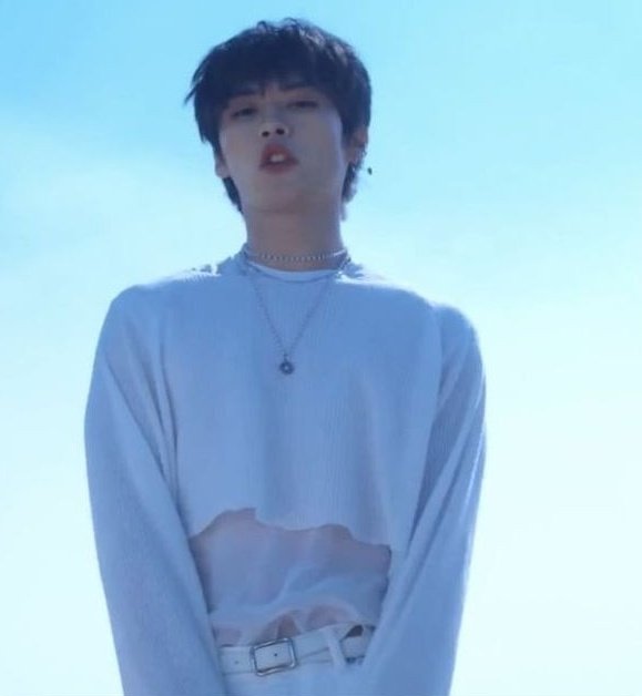 userlinoring's tweet photo. blueprint leeknow in crop top i think about you all the time https://t.co/cbzaO2QWHP