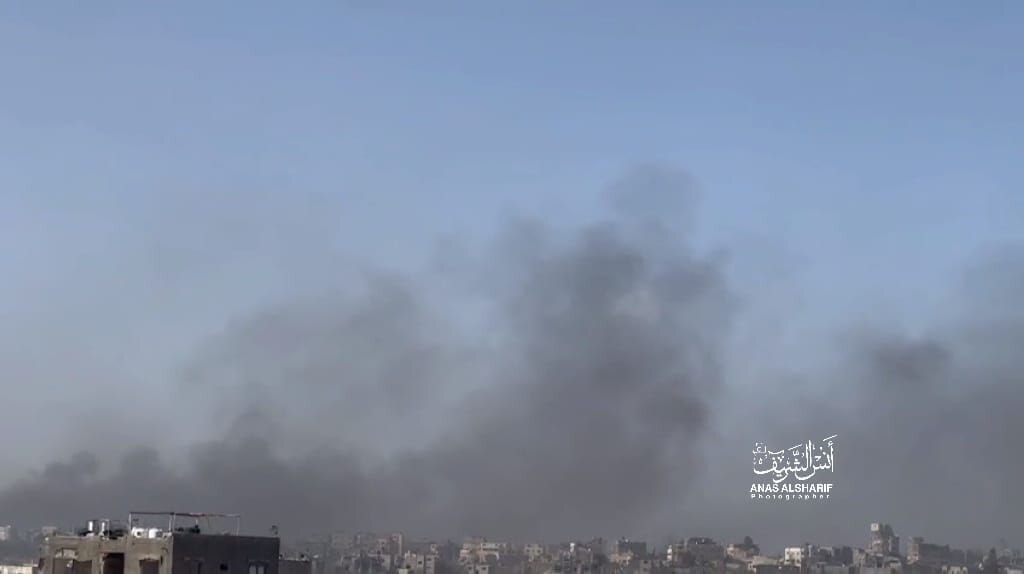 YZaatreh's tweet photo. في "عيد الأنوار".. أحرقوا مستشفى كمال عدوان!

كأنهم بلغوا نقطة اليأس من لعبة الدعاية، ففي عيد لهم يسمّونه "الأنوار" لم يتردّدوا في حرق مستشفى والتنكيل بطاقمه الطبي.

العالم الذي ينتظر كائنا غريبا في "البيت الأبيض" يلوذ بالصمت، لكن منظومة العار في رام الله وعواصم عربية هي الأسوأ. https://t.co/NBK1sv4bmq