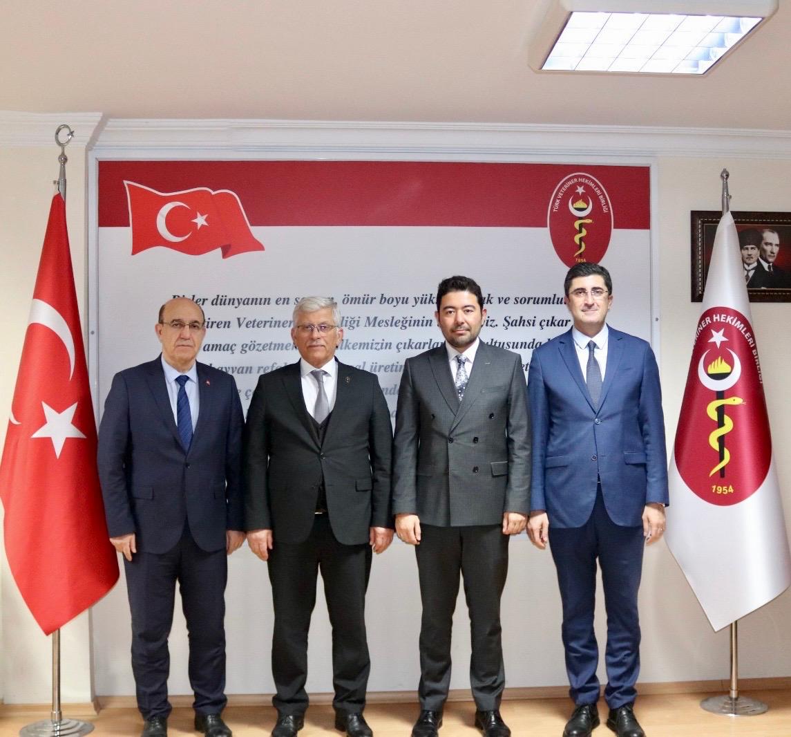 Birliğimize hayırlı olsun ziyaretine gelen Ankara İl Tarım ve Orman Müdür Yardımcıları Sayın  Zeki Sadak ve Sayın  Onur Çavuşmirza ile Hayvan Sağlığı ve Yetiştiriciliği Şube Müdürü Sayın Muhammed Eren Aslan'a ilgi ve duyarlılıkları için teşekkür ediyorum