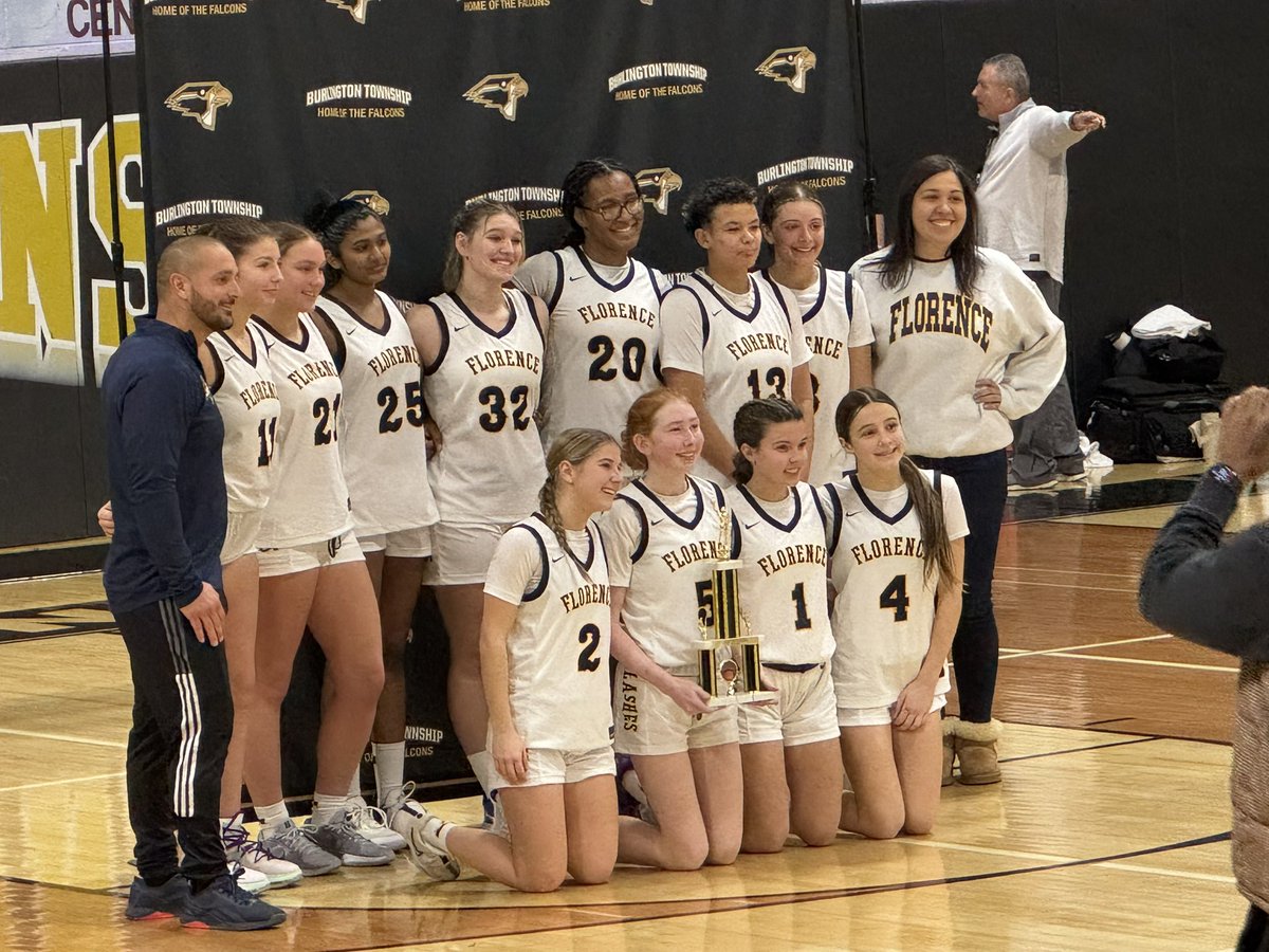 Z_Rinaldi28's tweet photo. Congratulations Florence Girls Basketball for taking 3rd at the Holiday Hoops Tourney and for their win against Burlington Twp. today…TEAM EFFORT ALL AROUND!!! #FlashesStrong https://t.co/yPCqSGvLV0
