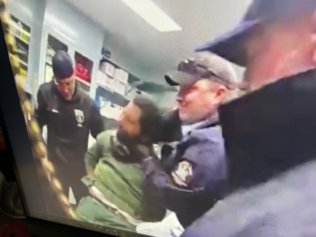 Michael Schwartz (@mschwartztv) on Twitter photo ⚠️GRAPHIC⚠️
Gasping watching just released body camera footage of correction officers beating Robert Brooks at Marcy Correctional in Utica, NY.
The 43-year-old inmate, who was cuffed at the time, died the next day. 5 officers are accused of using physical force, <a href="/timesunion/">Times Union</a> ⚠️GRAPHIC⚠️
Gasping watching just released body camera footage of correction officers beating Robert Brooks at Marcy Correctional in Utica, NY.
The 43-year-old inmate, who was cuffed at the time, died the next day. 5 officers are accused of using physical force, <a href="/timesunion/">Times Union</a>