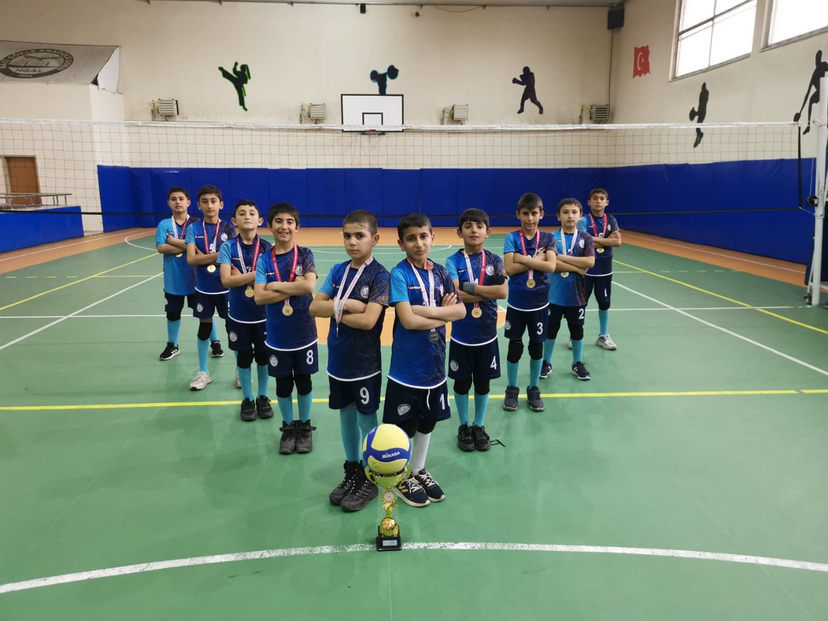 📌Okul Sporları Küçük Erkekler İl Birinciliği Müsabakaları
Ağrı İl 1. si
Adımova Ortaokulu 
🏆🏆🏆
 <a href="/MNesipMahir/">Mehmet Nesip MAHİR</a> <a href="/hasan_kokrek/">Hasan Kökrek</a> <a href="/mehmetozmus_/">Mehmet ÖZMÜŞ</a>