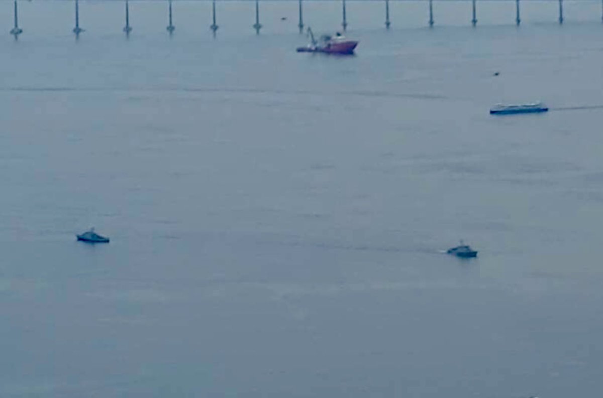 WarshipCam's tweet image. Brazilian Navy Grajaú-class patrol boats NPA Gurupi (P47), NPA Guaporé (P45) and NPA Guajará (P44) in Rio de Janeiro, Brazil - December 27, 2024 #p44 #p45 #p47 #npagurupi #npaguapore #npaguajara 

SRC: webcam