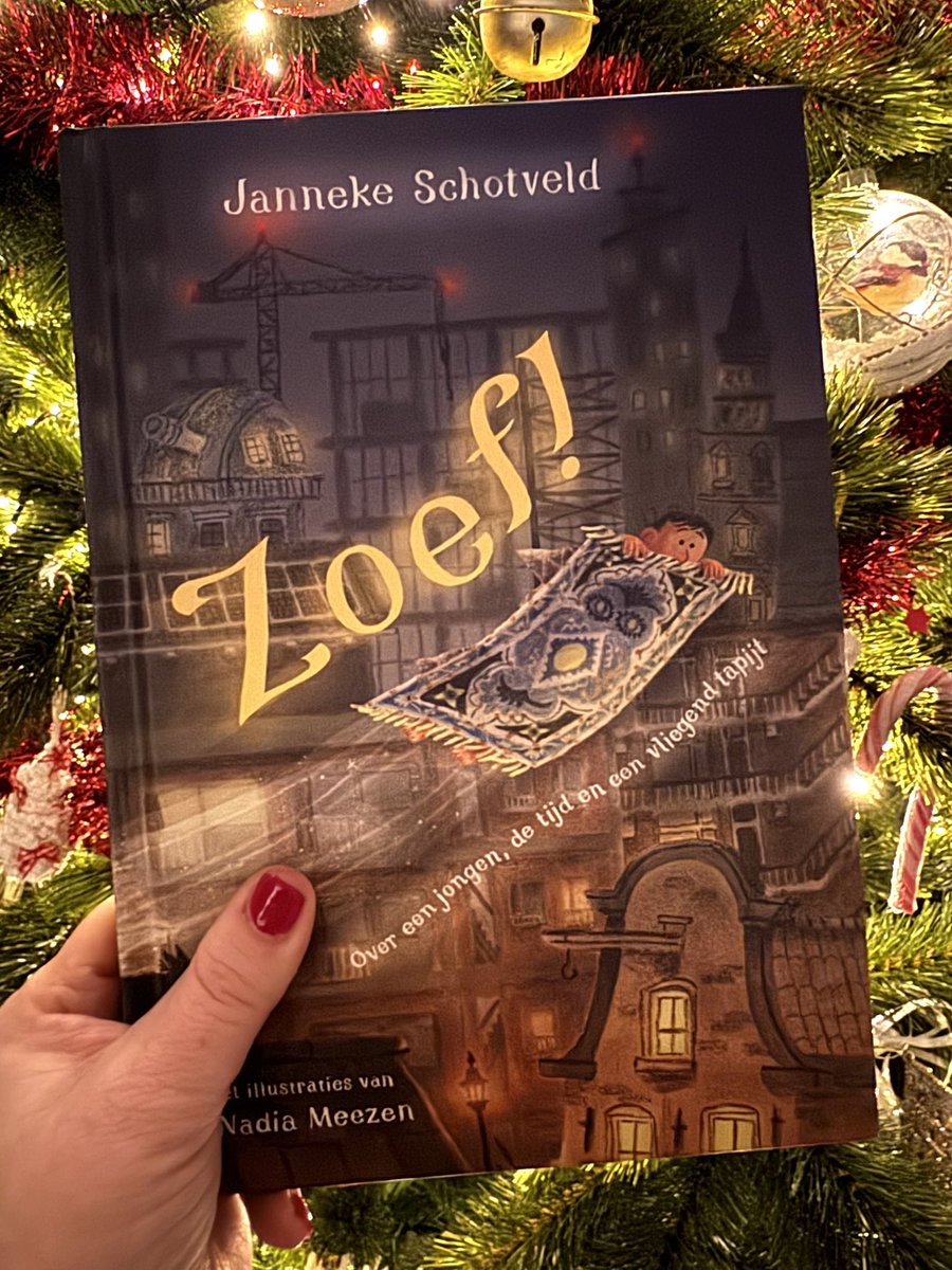 Voor de boekenspeeddate in m’n klas las ik alvast dit boek. ZOEF! 

Een grappig, avontuurlijk en liefdevol verhaal. Over afscheid nemen, Amir en een vliegend tapijt. 

#lezendeleerkracht #boekenspeeddate #onderwijs #langzullenwelezen