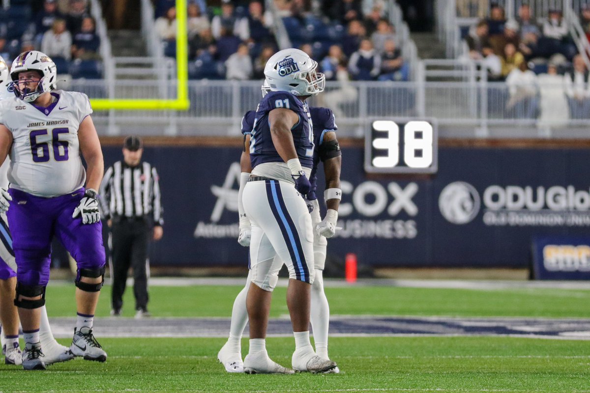 Cardo94_'s tweet photo. I’m beyond grateful to announce that I’ll be returning to Old Dominion University for an additional year of eligibility! Thanks to the waiver for JUCO athletes, I have one more chance to represent this program, my teammates, and the ODU family. 🦁 https://t.co/ZEoooULgRV