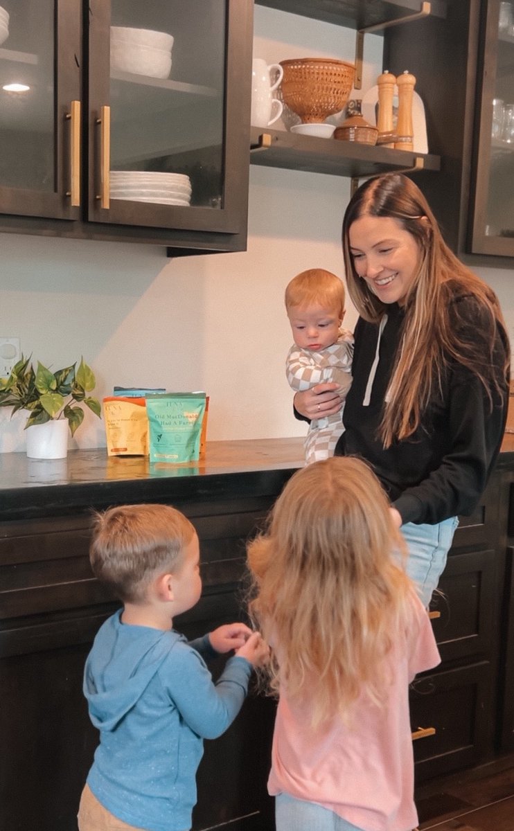 cassiesnotes's tweet image. Just got finished with a large project! 🫶🏼
Had so much fun shooting for a kids brand of herbal gummies! 
Package deals are my favorite!!! 
✅5 A/B testing videos
✅6 organic 
✅Over 25 B-roll clips/photos 

All Mom/Kids Brands- reach out! 

ugcwcassie@gmail.com