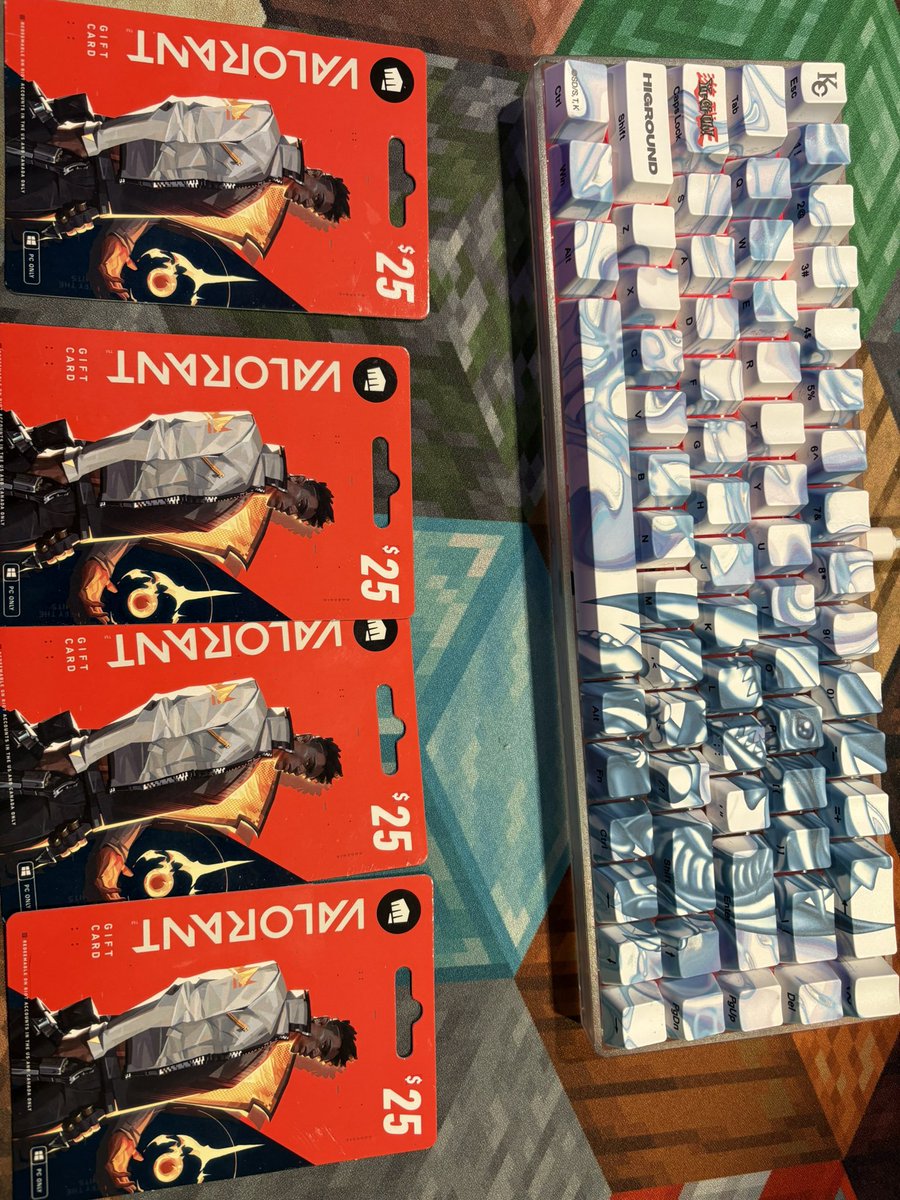 Going to be giving away some Valorant GiftCards for christmas🎄
✅Follow
✅Tell me Why you deserve one
✅ i'll pick a winner in like 24hrs or so