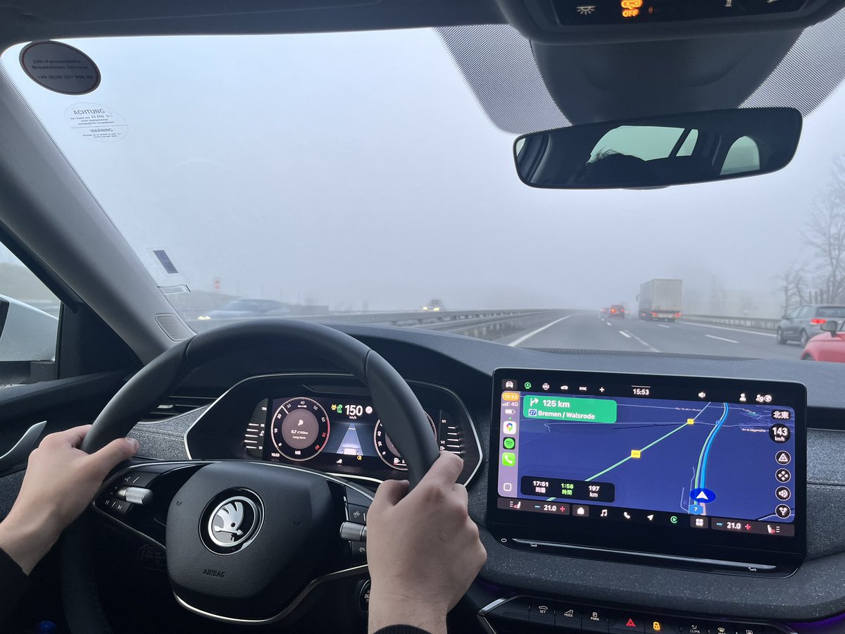 Mer_BDR's tweet image. 入籍からの🇩🇪新婚旅行！
念願のSkoda Octavia でアウトバーン楽し〜
