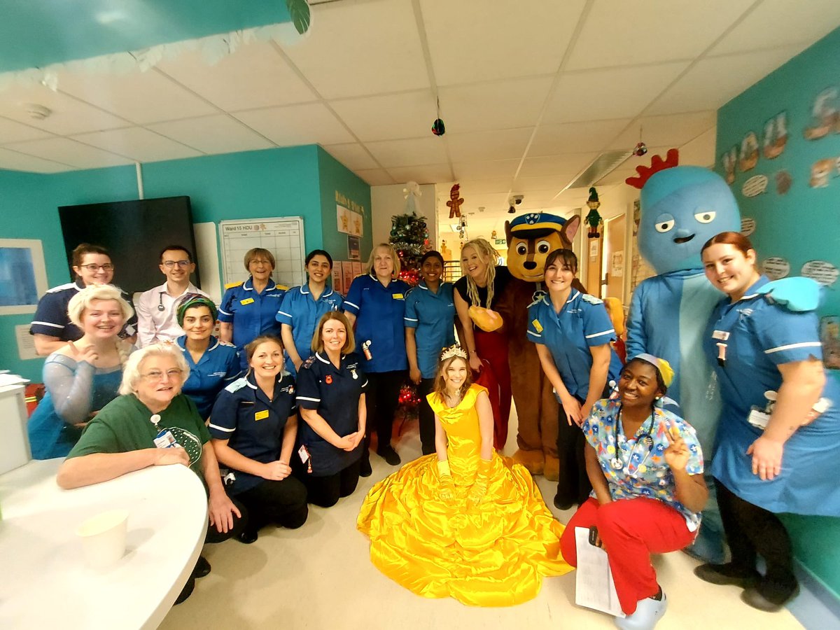 🎄Christmas celebrations have continued today with some very special guests to see the children 🎄