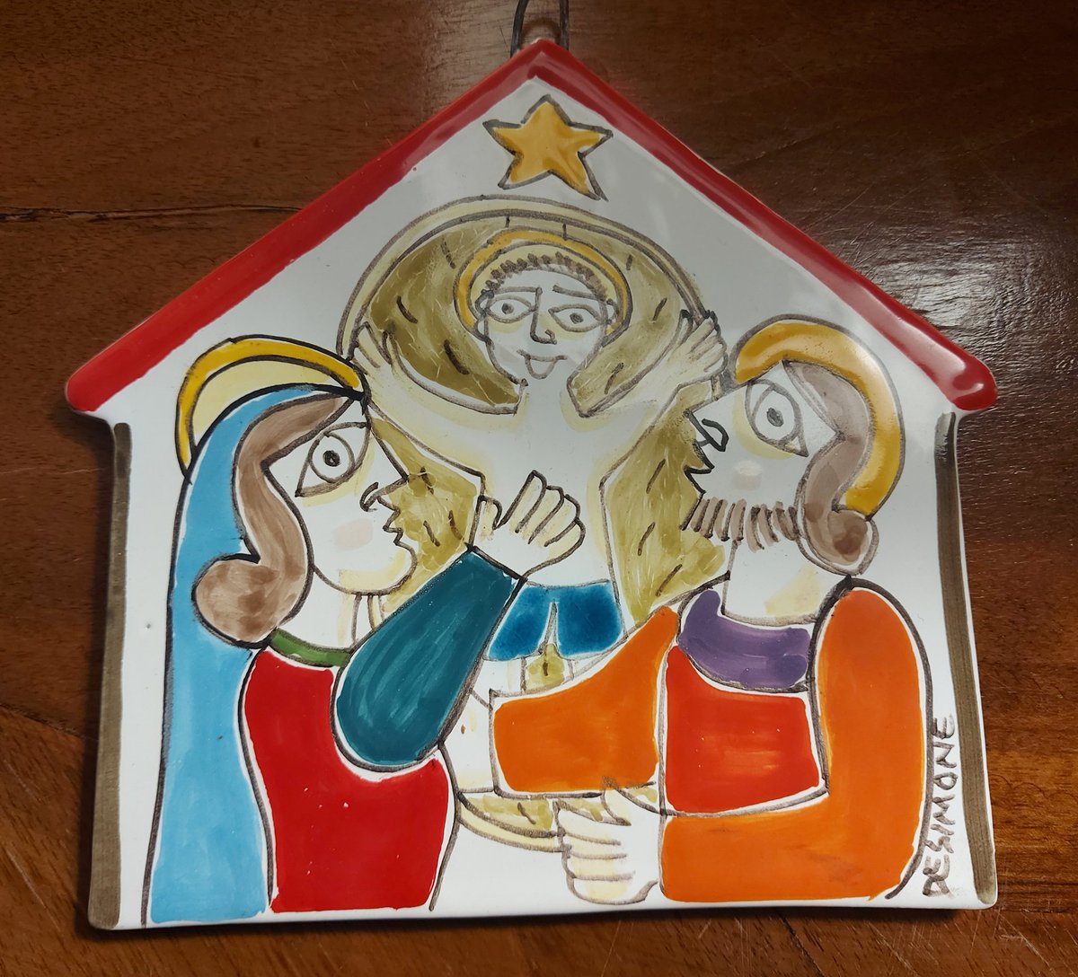 Gesù puoi farlo nascere coreograficamente (con installazioni talvolta discutibili) in ogni anfratto della nostra storia, per ricordare i drammi dell'umanità. Ma se poi non lo fai nascere nel cuore dei credenti... è tutto inutile, e la coreografia diventa solo propaganda politica.